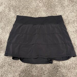 Lululemon Sz 8 black skort great condition! Adjustable waist